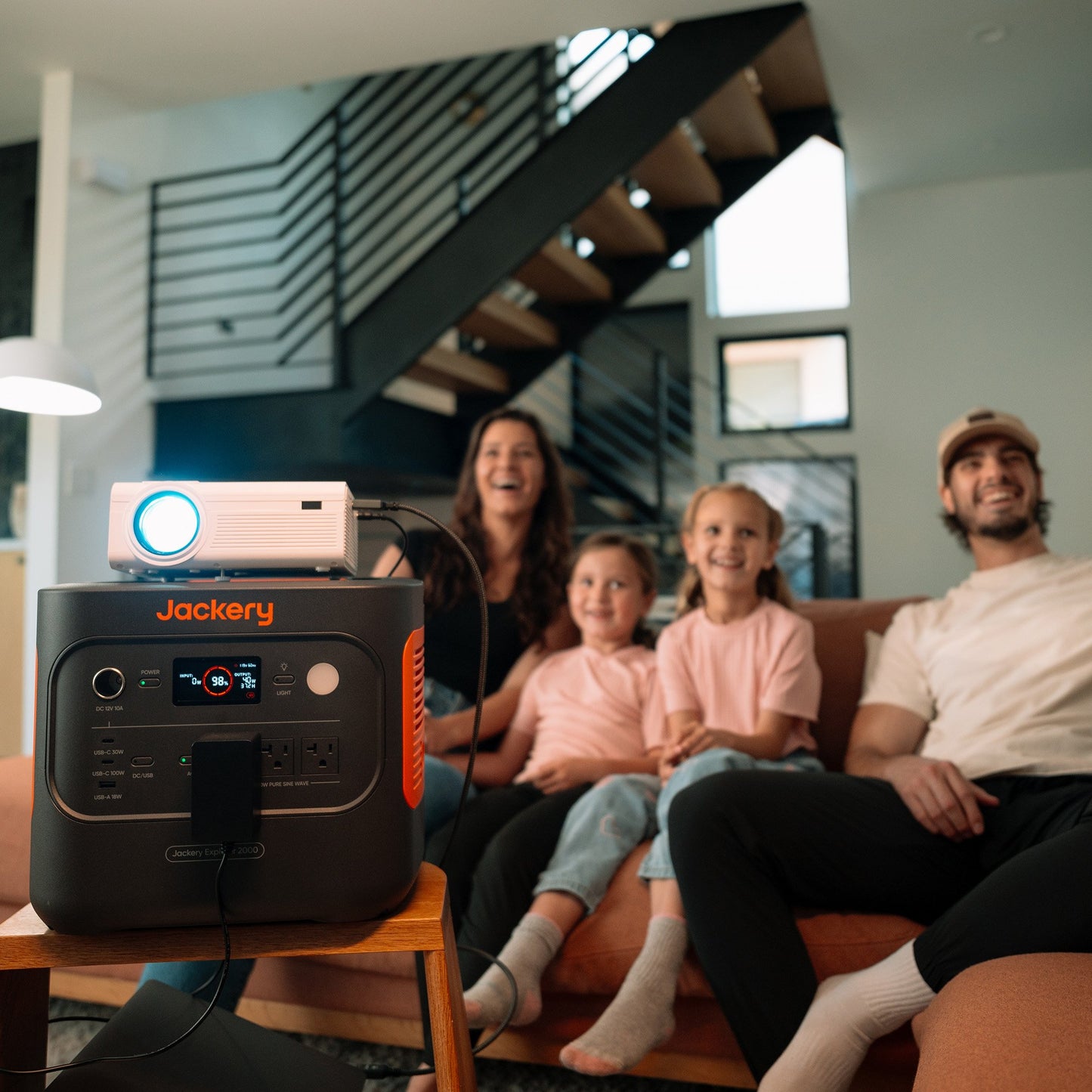 Jackery Solar Generator – Explorer 2000 v2 + SolarSaga 500W