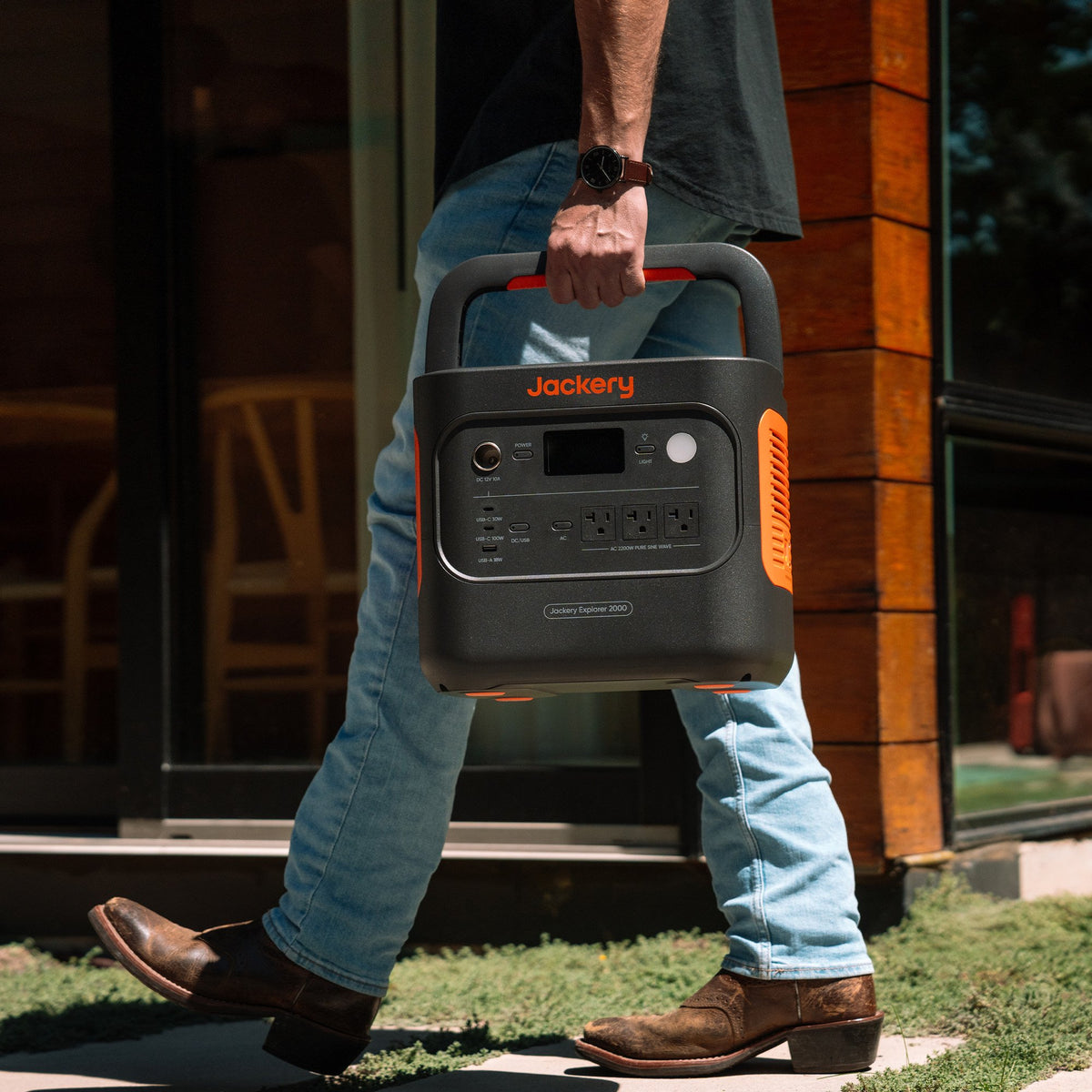 Jackery Solar Generator – Explorer 2000 v2 + SolarSaga 500W